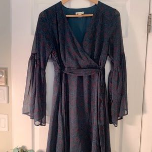 Francesca’s Flare Sleeve Floral Dress